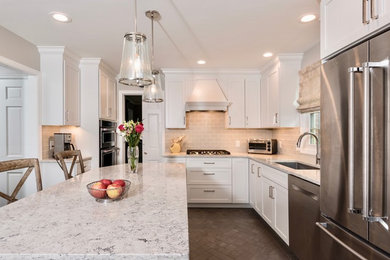 Example of a kitchen design in Wilmington