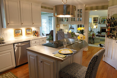 Inspiration for a timeless kitchen remodel in Raleigh