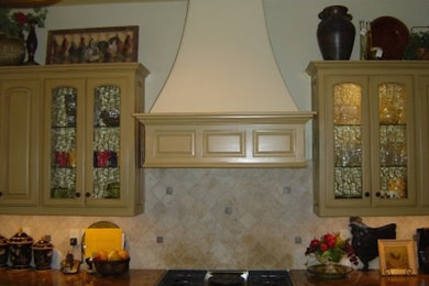 Elegant kitchen photo in Dallas