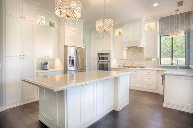 Inspiration for a large contemporary kitchen remodel in Phoenix
