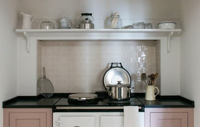Ideas to Steal From Your Fantasy Holiday Cottage Kitchen