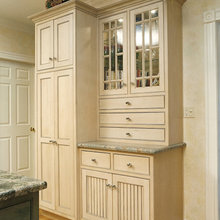 Freestanding pantry cabinet