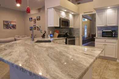Inspiration for a kitchen remodel in Tampa