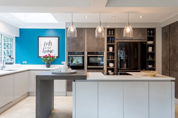 Contemporary Kitchen by Renny Whitehead Photography
