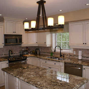Kitchens: Traditional with Flair