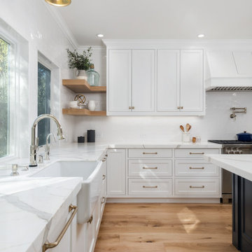 Knoll - Modern Farmhouse Kitchen