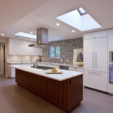 Contemporary Kitchen by Synthesis Design Inc.