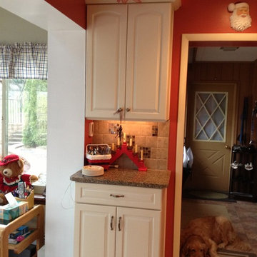 KraftMaid Canvas Painted Cabinets with Quartz Countertop