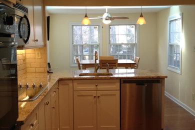 Inspiration for a timeless kitchen remodel in Philadelphia