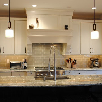 KraftMaid Putnam Maple Canvas
