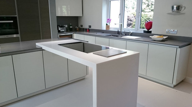 コンテンポラリー キッチン by Solid Surface worktops