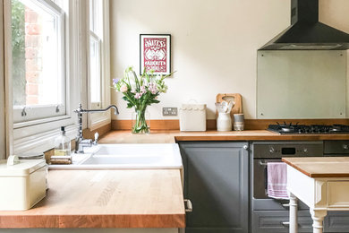Inspiration for a traditional kitchen in Hampshire.