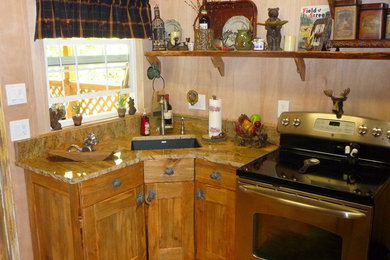 Пример оригинального дизайна: угловая кухня в стиле рустика