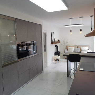 L Shaped Kitchen in Cardiff