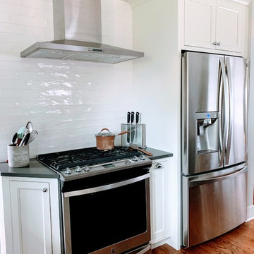 L-shaped Kitchen with Island