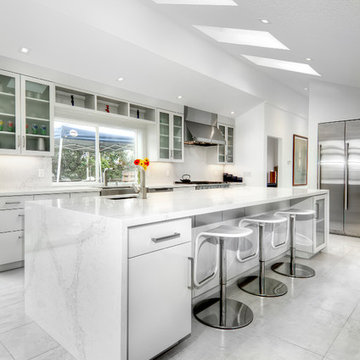 LA Cuesta Contemporary Kitchen