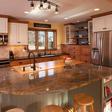 Large Apple Valley Kitchen