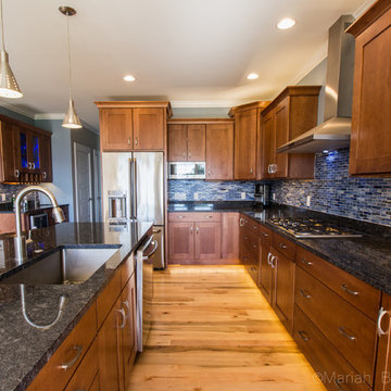 Large Contemporary Kitchen
