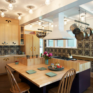 Large Eclectic Style Kitchen