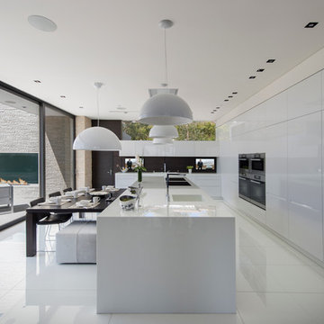 Laurel Way Beverly Hills modern luxury open plan kitchen