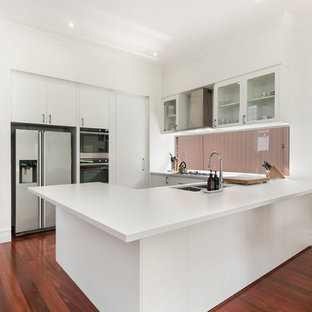 Design ideas for a contemporary kitchen in Perth.