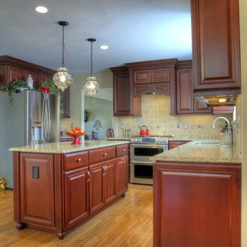 Leesburg Traditional Cherry Kitchen - Island & Range