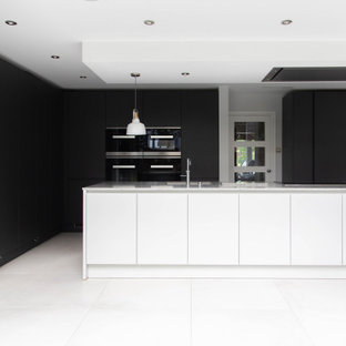 Leicht by Vogue Kitchens - Monochrome Kitchen with Miele Appliances