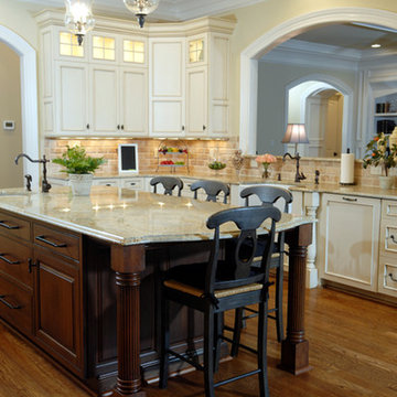 Light & Traditional Kitchen Remodel