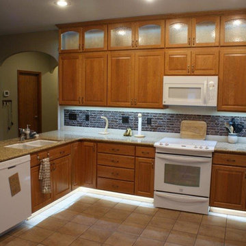 Light Hardwood Kitchen Cabinets