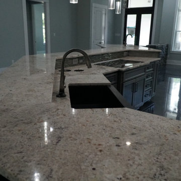 Light Quartzite Kitchen Countertops