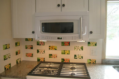 ポートランド(メイン)にあるトラディショナルスタイルのおしゃれなキッチンの写真