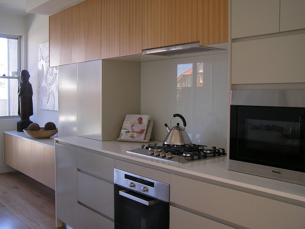 Modern Kitchen by mcrae + lynch interior design