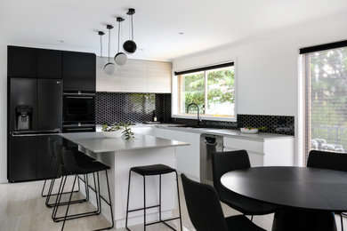 Design ideas for a contemporary kitchen in Hobart.