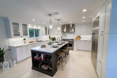 Transitional kitchen photo in Miami