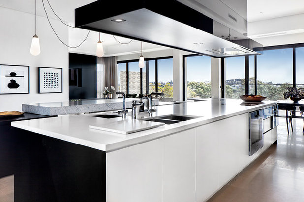 Kitchen by Leon House Design