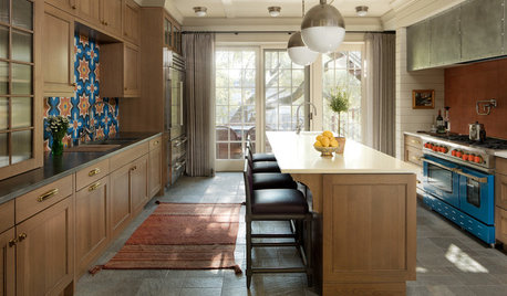 Chicago Kitchen Shifts From Contemporary to Traditional
