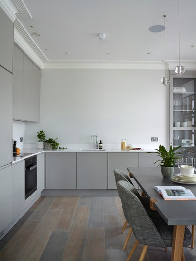 Contemporary Kitchen by LOVE INTERIORS