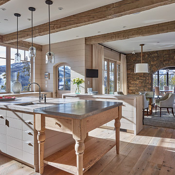 Lone Mountain Hideaway