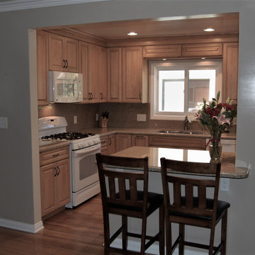 Long Beach Traditional Cottage Kitchen