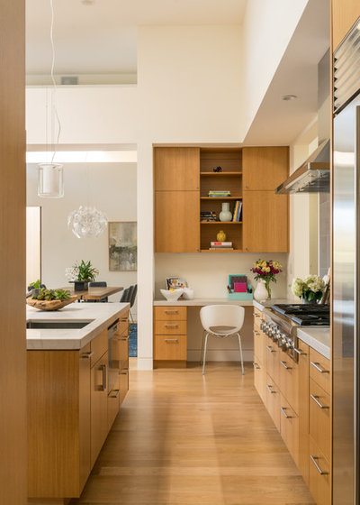 Contemporary Kitchen by Louie Leu Architect, Inc.