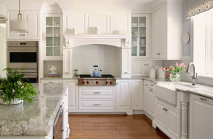 Elegant kitchen photo in Raleigh