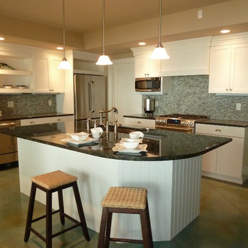 Lower Level Kitchenette with Beachy Feel
