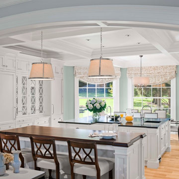 Luxurious Oceanside Home in Colors of Water