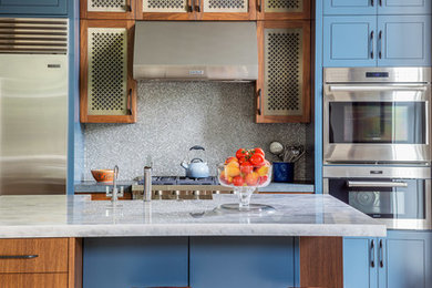 Example of a kitchen design in Boston