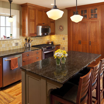 Mack Kitchen
