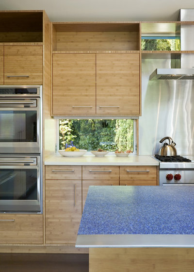 Contemporary Kitchen by Prentiss Balance Wickline Architects