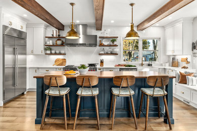 Design ideas for a traditional kitchen in Boston.