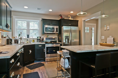 Example of a kitchen design in Portland Maine