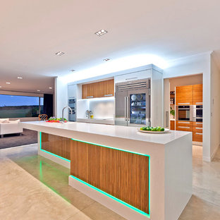 Featured image of post Images Of Modern Kitchen Design : Cabinetry | white cabinetry and dark(er) natural woods like walnut and mahogany.