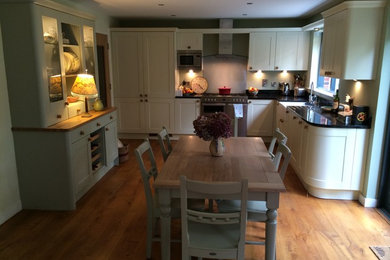 This is an example of a traditional kitchen in Belfast.